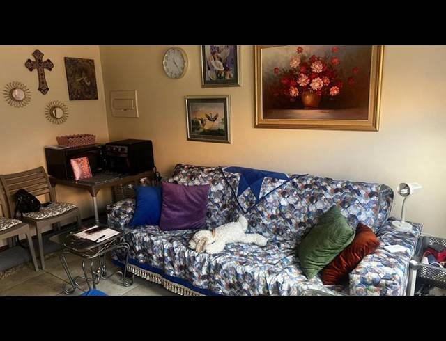 1 BEDROOM APARTMENT FOR SALE IN NEWLANDS